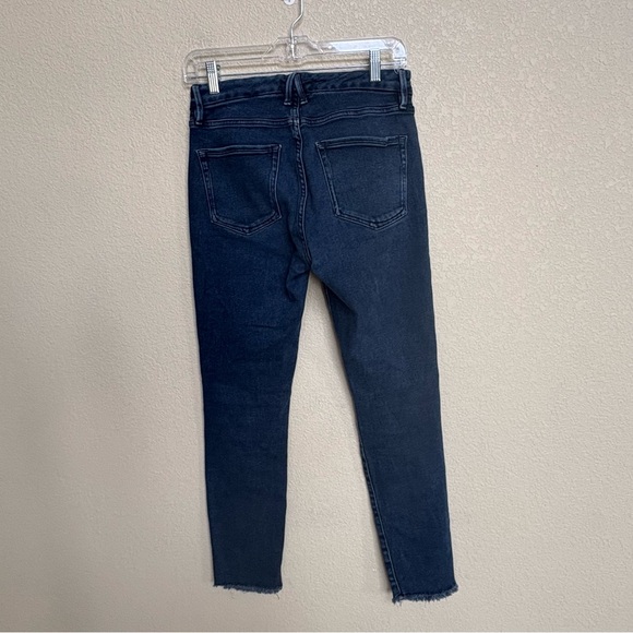 Good American Good Legs Size 4/27 Womens Dark Blue Raw Hem Ankle Jeans - Picture 4 of 12